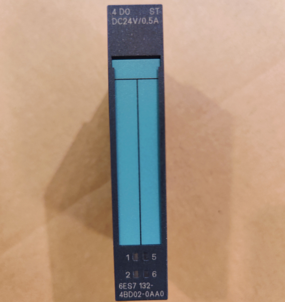 ET200S, 4DO, 24Vdc/0,5A (6ES7132-4BD02-0AA0)